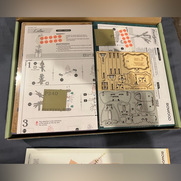 Rowood - Wooden Flower Boquet - Picture 5 of 7